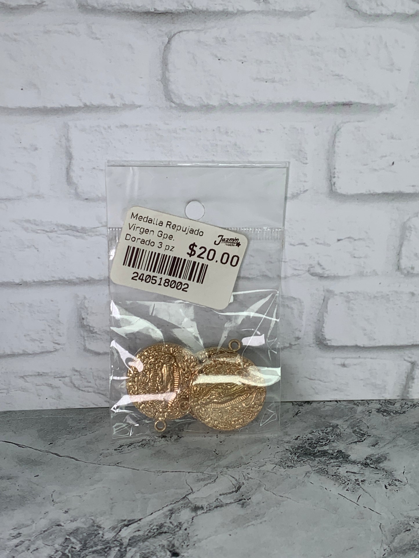 MEDALLA REPUJADO VIRGEN GPE DORADO 3PZ