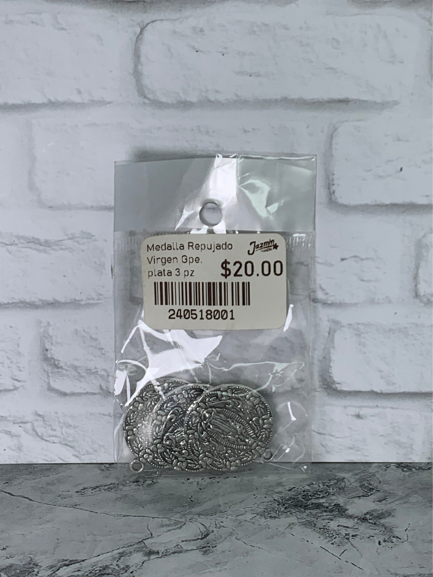 MEDALLA REPUJADO VIRGEN GPE. PLATA 3PZ