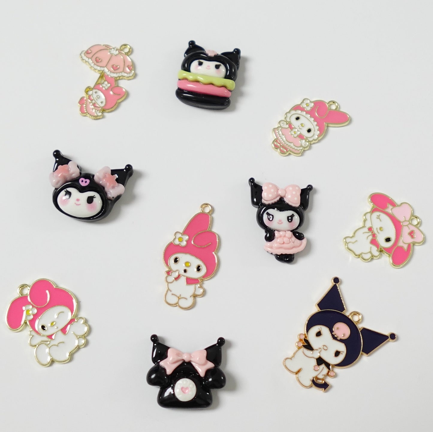 PAQUETE DIJES MY MELODY Y KUROMI