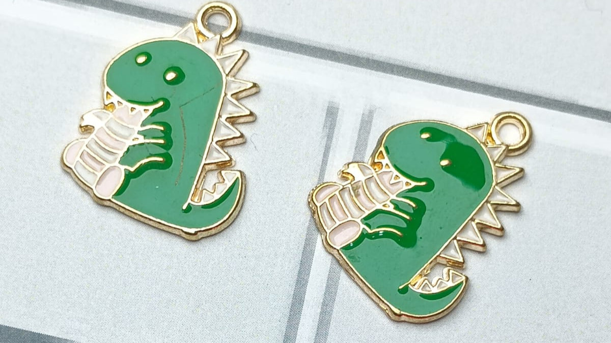 DIJE DINOSAURIO ESMALTADO