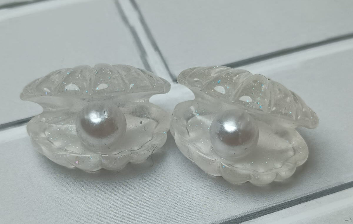 DIJE OSTRA CON PERLA