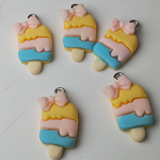 DIJE PALETA DE NIEVE CON MOÑO